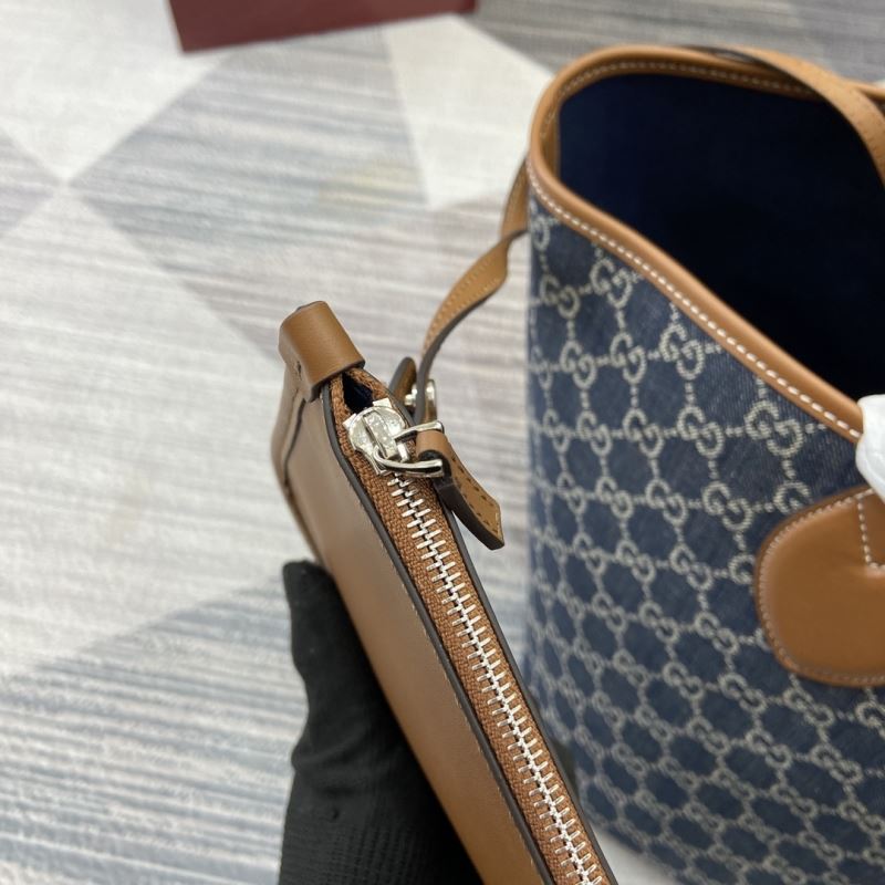 Gvc*1 tote bags